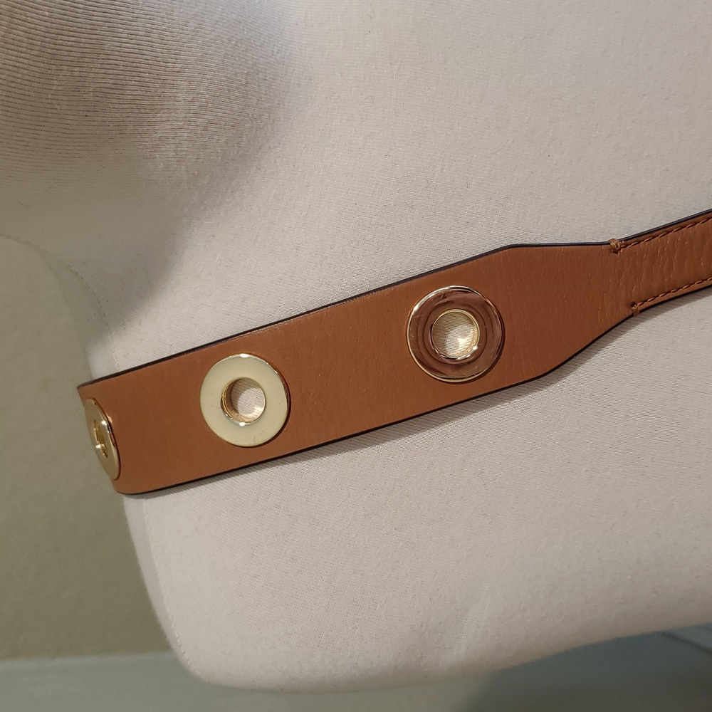Like NEW Michael Kors Sullivan Messenger Bag Grommet Strap - Picture 4 of 12
